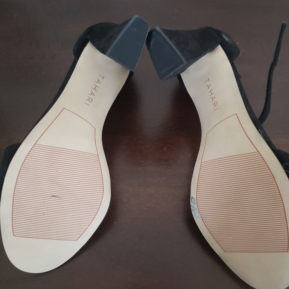 tahari slippers
